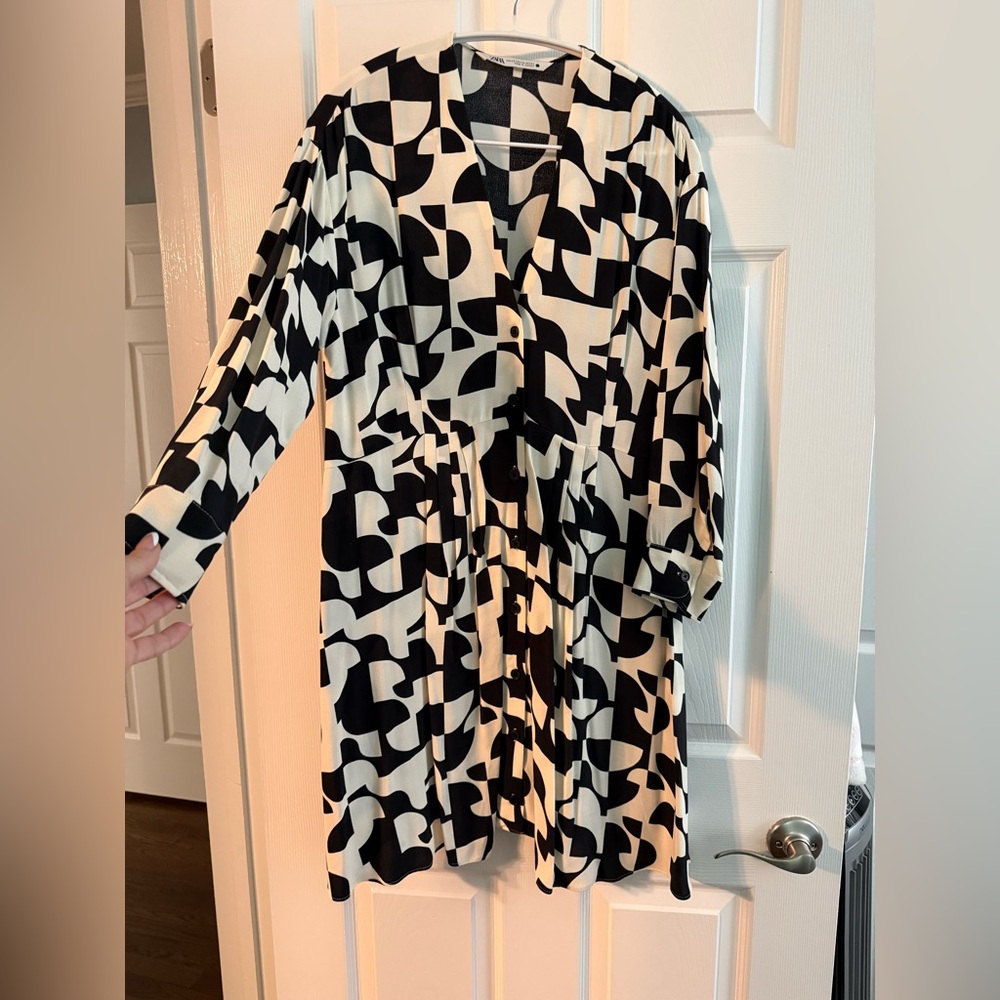 Zara Black and White Patterned Dress Size XS